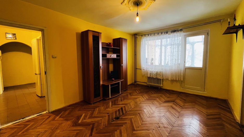Apartament 4 Camere I Et 1 I Zona Girocului - Poză 1