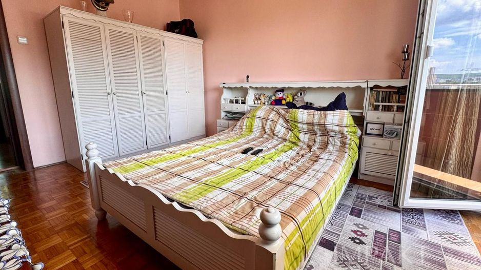 Apartament cu 4 camere in Grigorescu - Poză 2