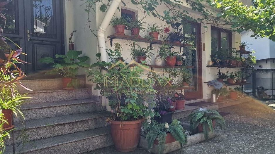 P+M (1000mp), curte (1750mp), 70 incaperi, 35 camere Unirii, multiple destinatii - Poză 9