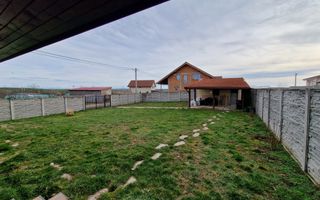 Casa individuala impartita in 2 apartamente | Ianova - Poză 17