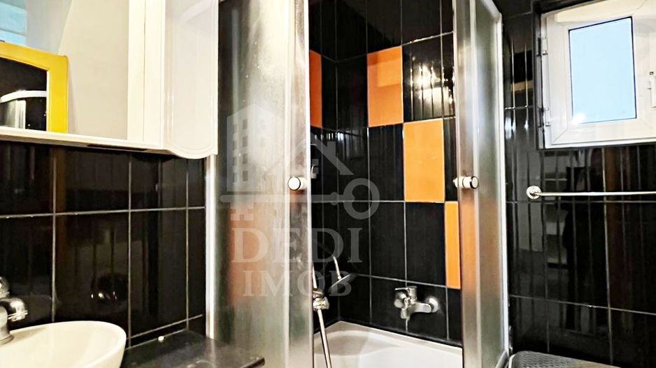 Apartament cu 2 camere la casa de inchiriat zona Ultracentral, Oradea - Poză 11