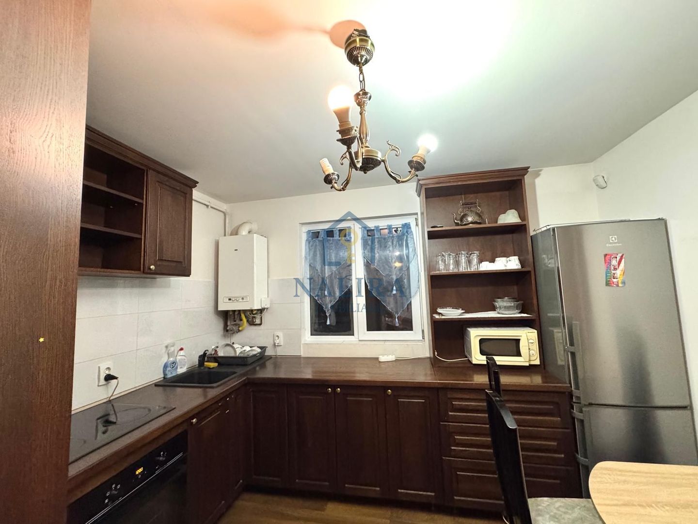 Chirie apartament 3 camere - Centrul Vechi - Poză 2