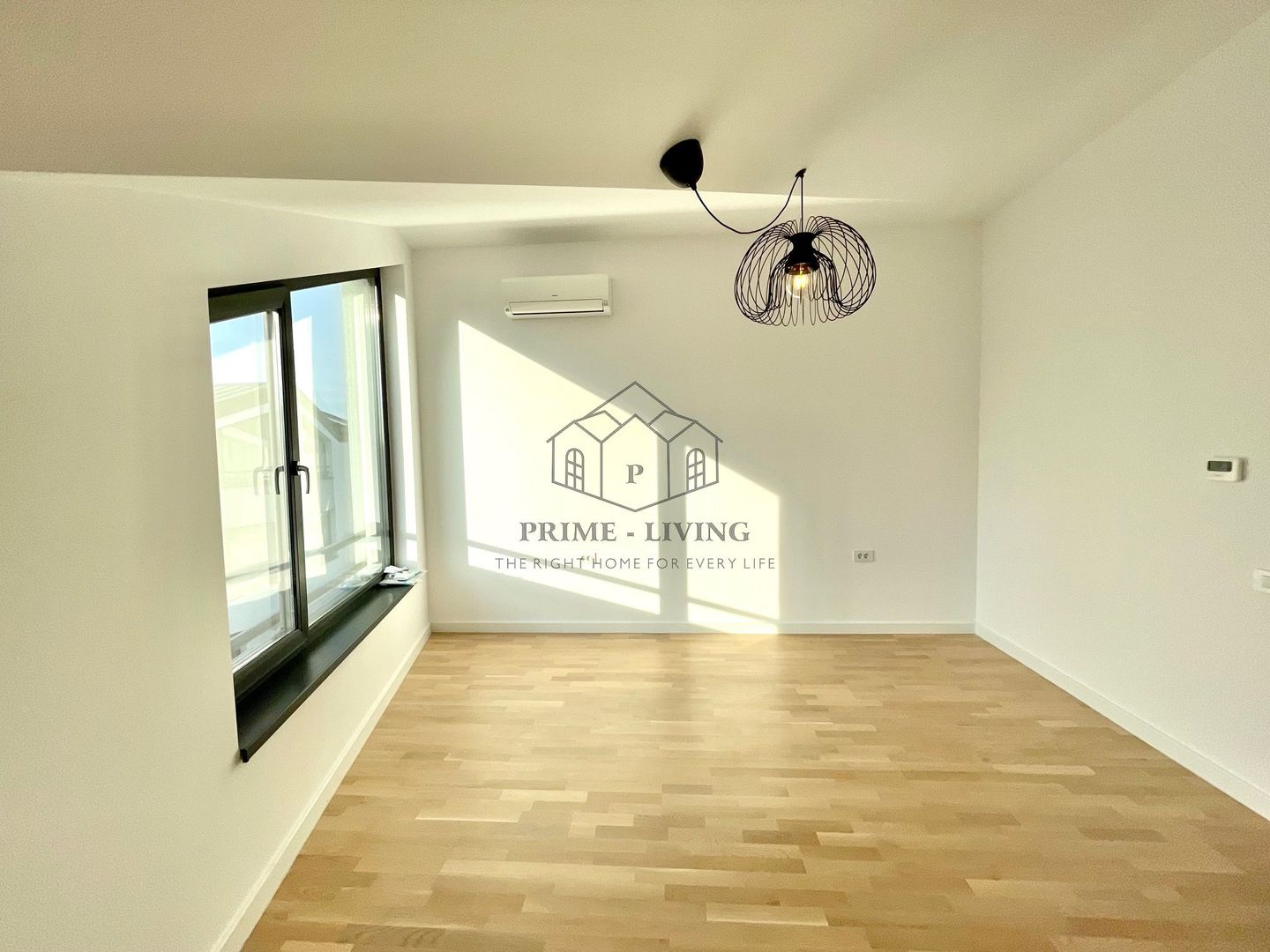 CASA NOU CONSTRUITA CU 5 CAMERE IN COMPLEX LA INCHIRIERE IN PIPERA - Poză 8