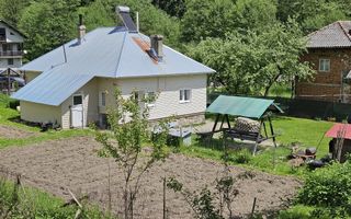 🏡 Casă de vânzare – Nucșoara, Argeș | Zonă montană | Teren 3000 mp - Poză 3