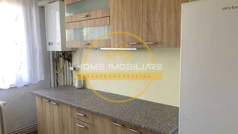 APARTAMENT 2 CAMERE ,PODUL ROSU ,LA 5 MIN DE PALAS - Poză 3