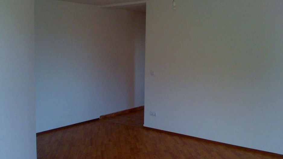 BRASADAS vinde ap 2 cam etaj 2/3 zona CENTRALA. - Poză 4