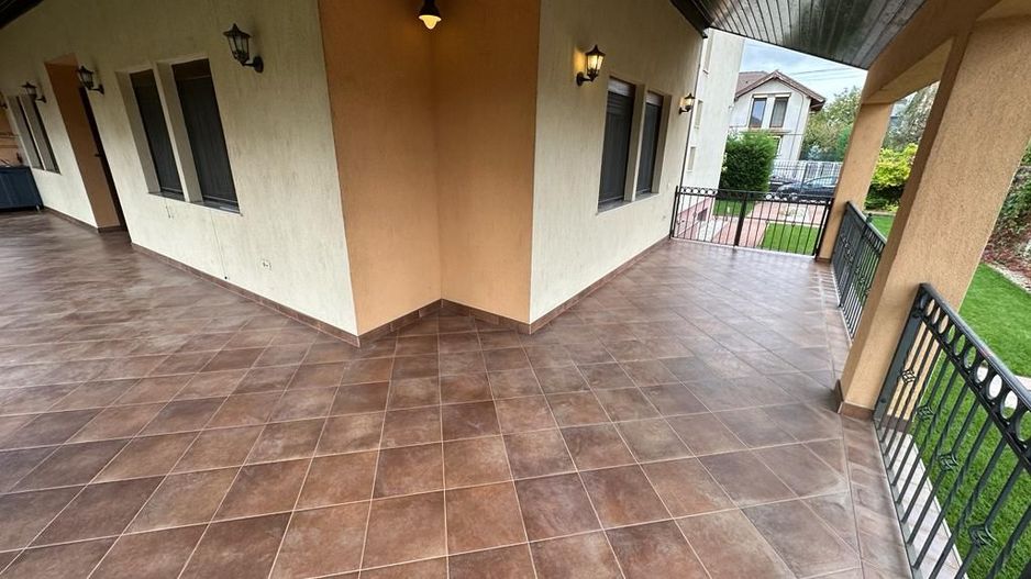 VILA  - ARADULUI. -British - Poză 26