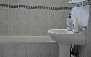 De inchiriat apartament spatios, zona Garii, et. 3, 490 euro negociabil - Poză 6