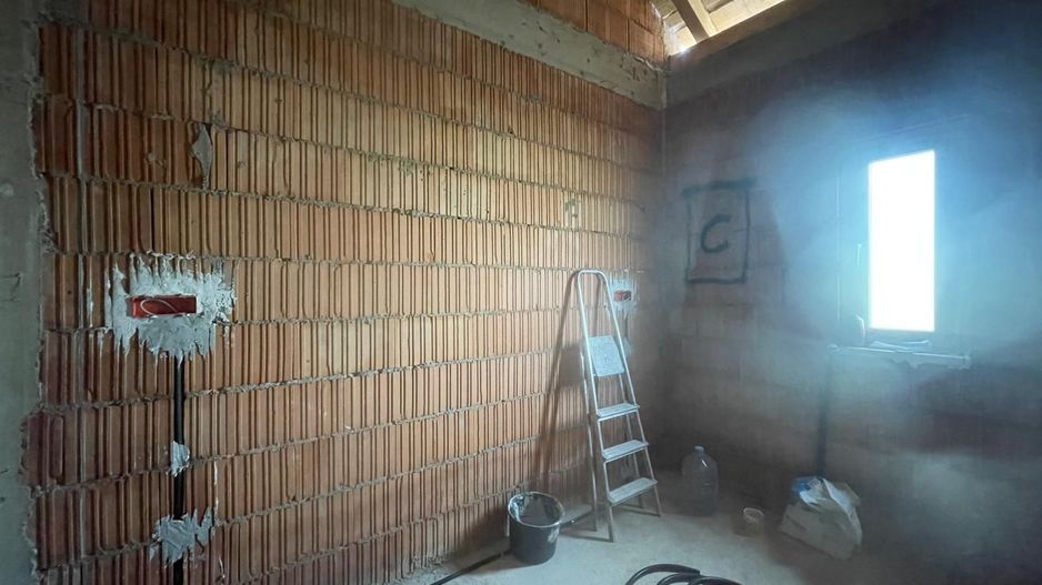 Duplex despartit prin camera tehnica, 3 dormitoare, Mosnita Noua - Poză 10