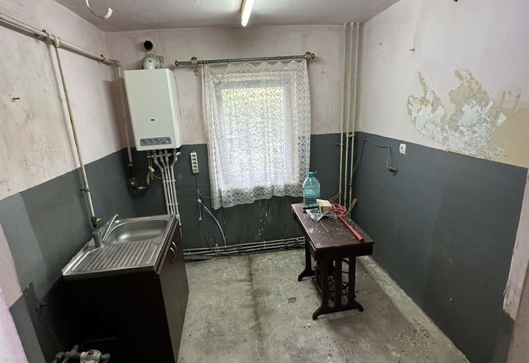 Apartament de renovat cu 2 camere, 50 mpu, parter, Cetate, Alba Iulia - Poză 5