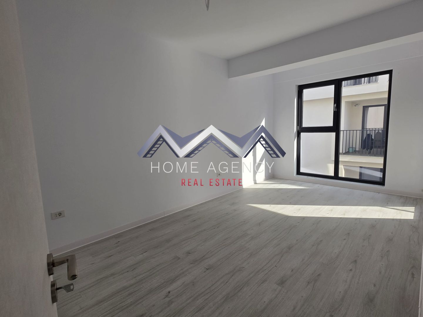 Apartament 3 camere Otopeni central - Poză 4