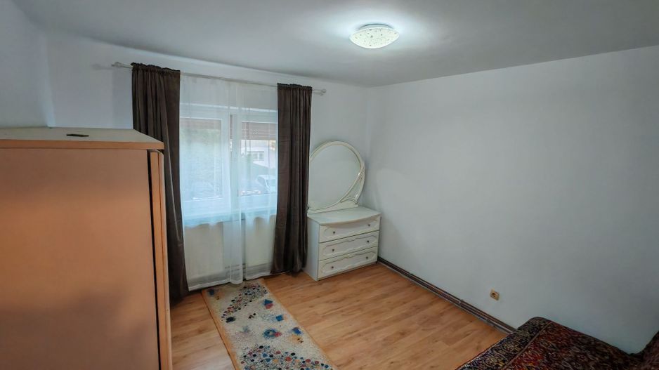 Ofer spre închiriere, pe termelung, apartament 2 camere, etaj 1n - Poză 4