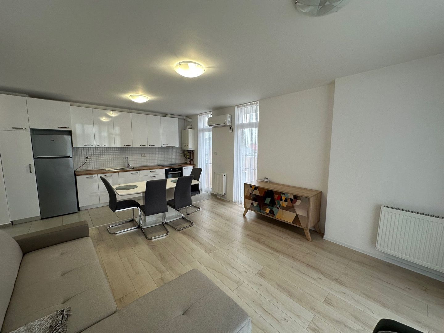 Apartament 3 camere zona Centrală / loc parcare subteran - Poză 1