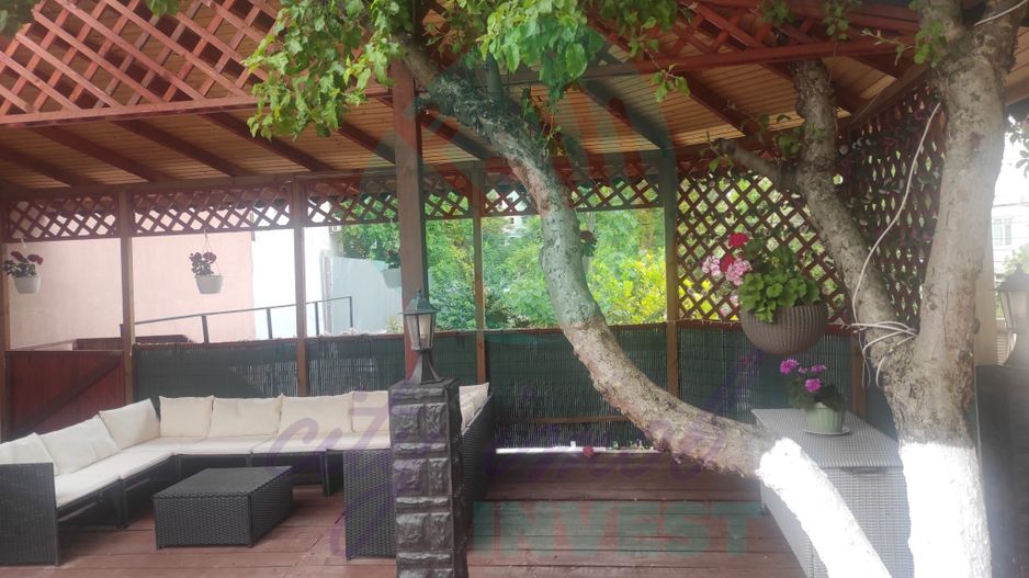 Casa cu teren de 792 mp - Poză 3