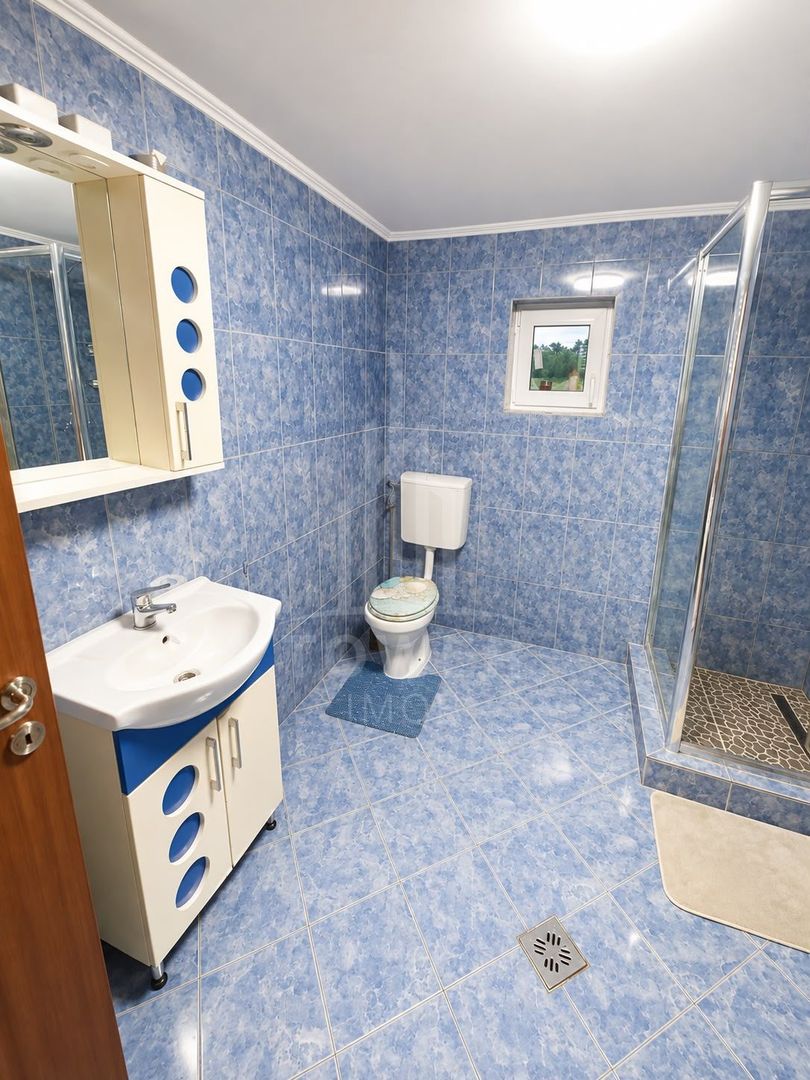 Casă modernă de vânzare în Poplaca – la 10 minute de Sibiu - Poză 13