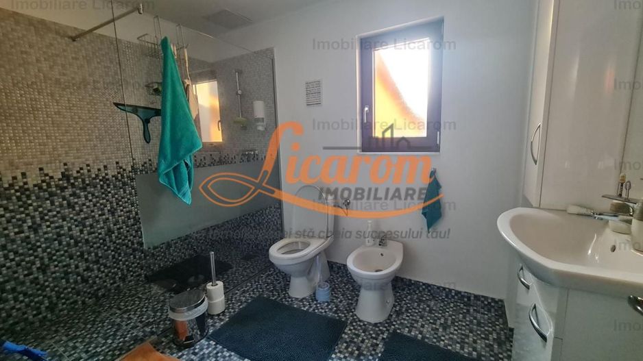 Duplex Sanpetru P+E,5 camere,teren 375 mp,260000 euro - Poză 9