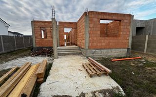 Casa Individuala in Mosnita Noua. 3 dormitoare + 2 bai. Teren Generos - Poză 3