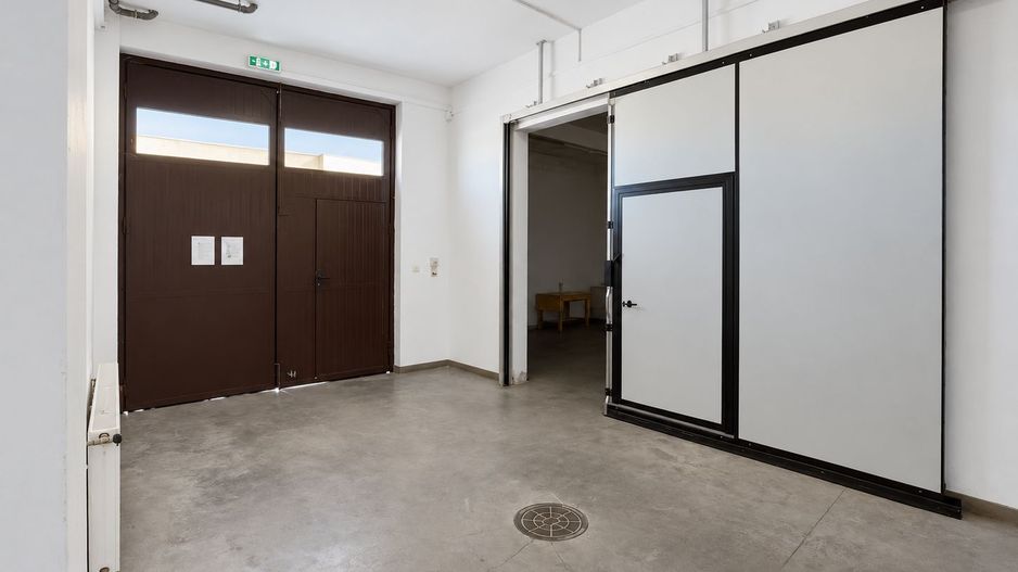 Hală 470 mp, spații frigorifice 4 EUR/mp,  zona Freidorf , Comision 0% - Poză 1