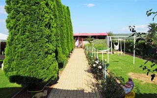 Casa cu 1064 mp teren, ideala pentru pensiune - Poză 5