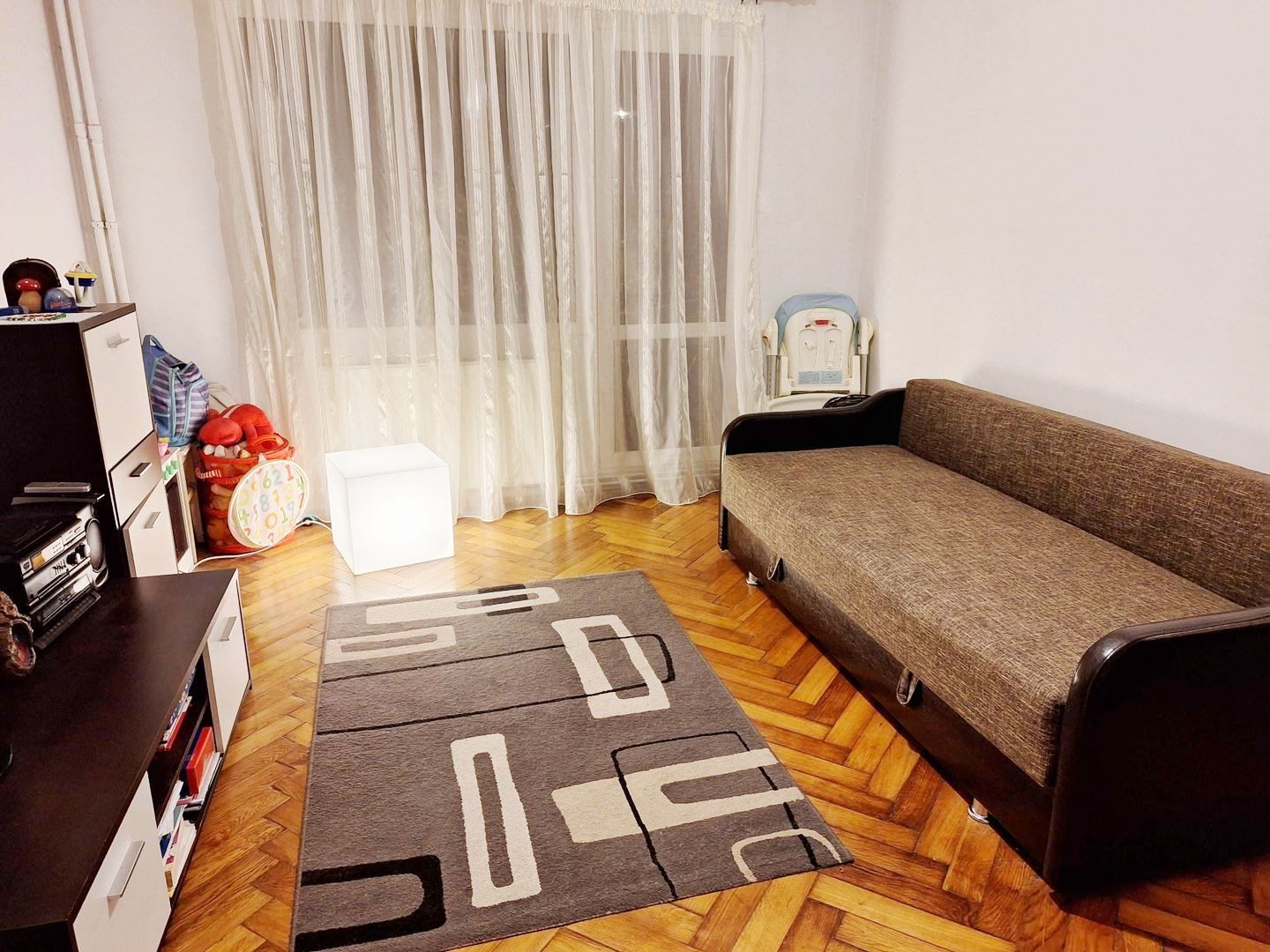 Garsoniera in bloc de apartamente piata Astra - Poză 1