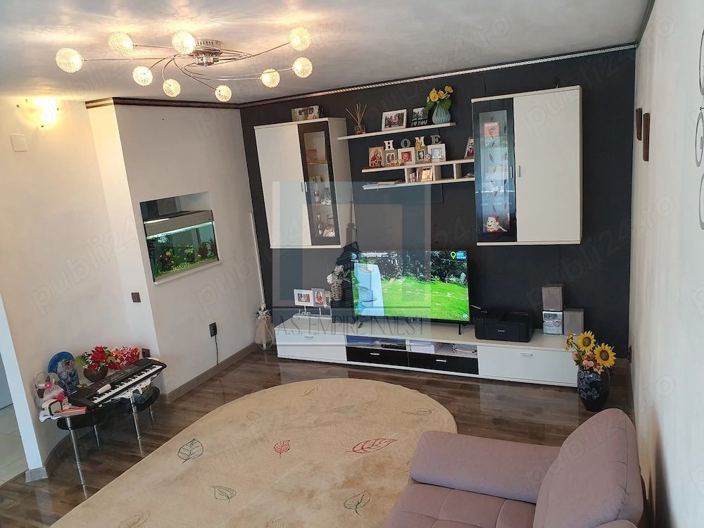 Apartament decomandat, 4 camere, etaj 1/ 4 , cartier Noua - Poză 2