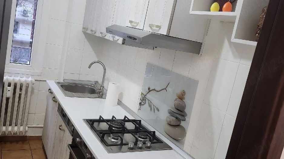 Apartament 3 camere. Zona Covasna, Brancoveanu.  Parcare. - Poză 5
