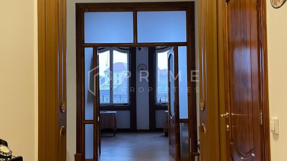 Închiriere apartament ultracentral cu 2 camere - Poză 2