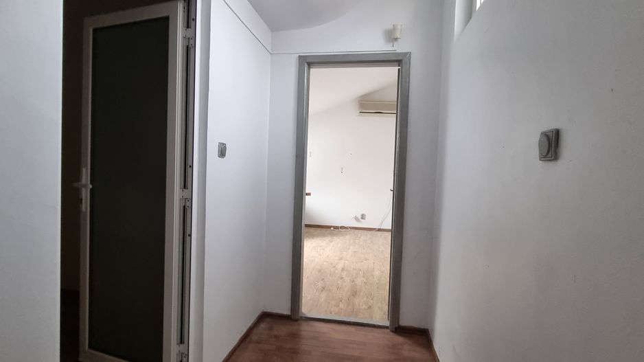 Casă P+M, 4 camere, str Lebedei, singur in curte - 600 E. Comision 0 - Poză 12