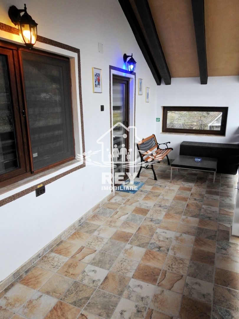 Casa de vacanta / Pensiune de vânzare la 12km de Sibiu - Poză 12