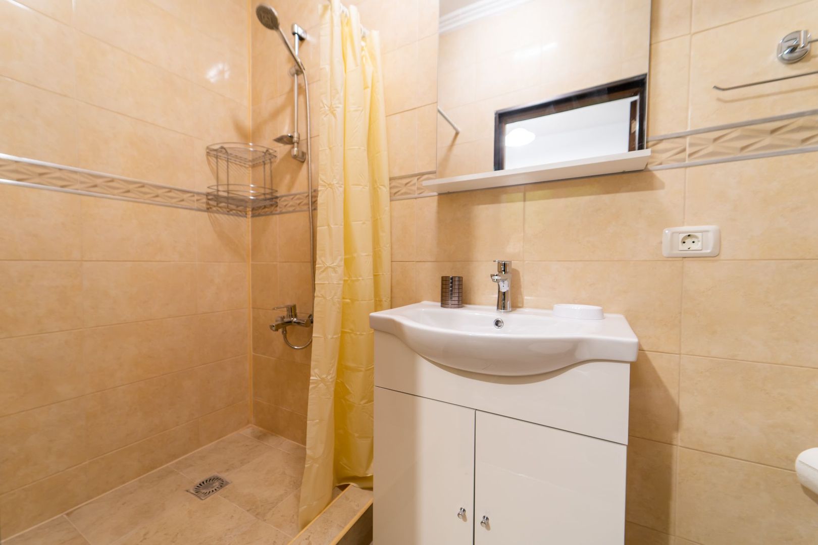 Garsonieră renovată, zona UTA - Poză 7