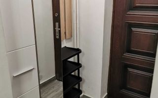 Garsonieră de închiriat în Galata, etaj 1, renovată - Poză 1