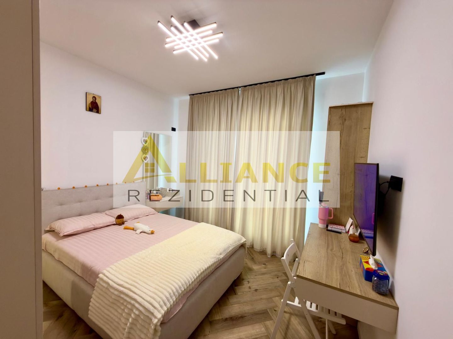 Str. Gradinari - 4 camere - 442 mp teren - mobilata si utilata lux - Poză 17