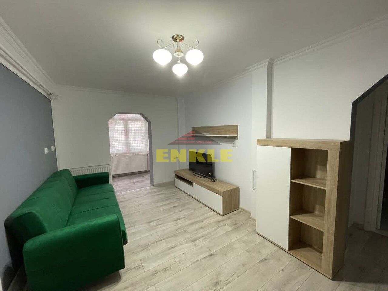 De închiriat apartament cu 3 camere, zona Piața Mare - Poză 3
