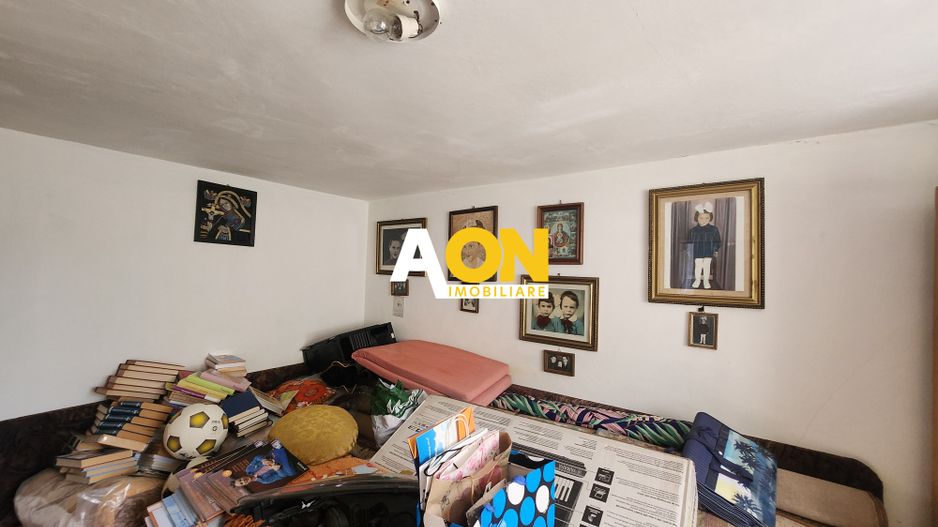De vanzare casa 5 camere, 655mp teren, zona Cetate - Poză 13