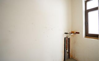 Casa de vanzare Parter Zona dealuri Oradea - Poză 6