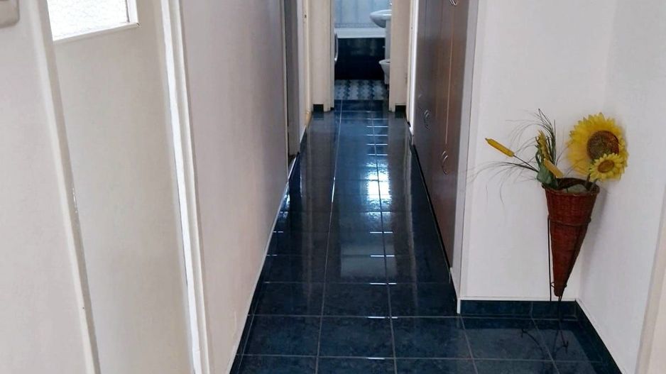 Apartament cu 3 camere, decomandat, zona Republicii - Poză 6