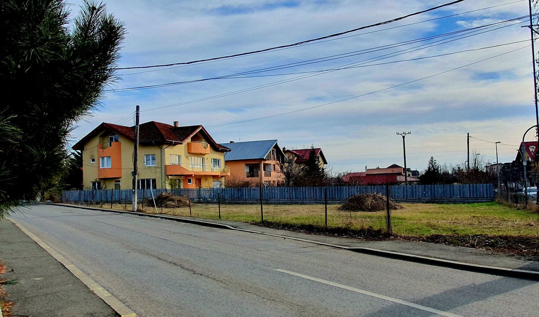 Vânzare teren super interesant în zonă turistică - Poză 2