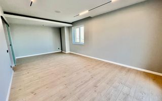 Penthouse cu 3 camere LA CHEIE, cu terase de 200mpu, zona Calea Surii Mici - Poză 6