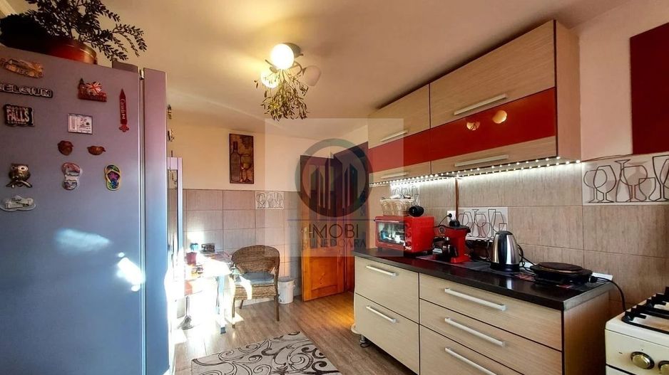 Vila Impresionanta în Deva–Construcție Solida 3 garaje inclus elevator - Poză 10