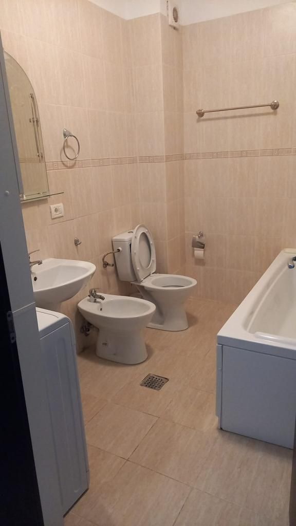 3 cam decomandat, bloc nou, 3 terase, langa Hotel Mariott, centrala - Poză 9