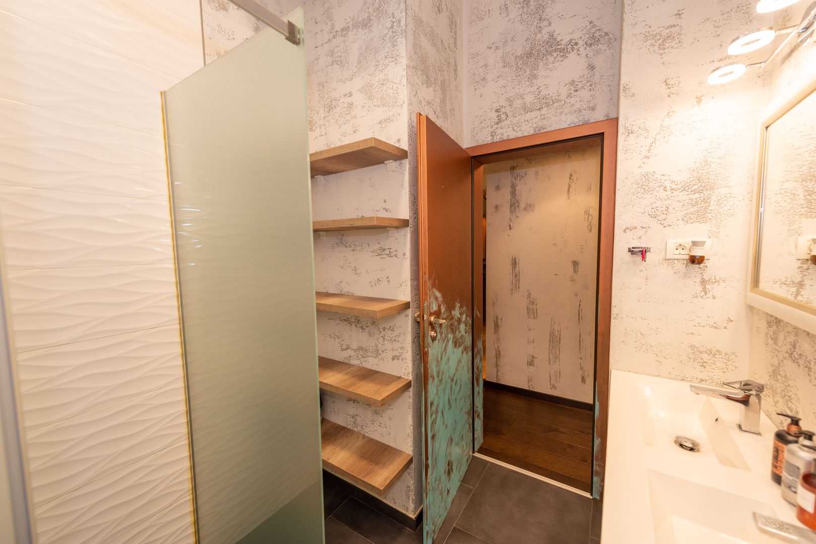 Inchiriere Apartament 4 camere, mobilat si utilat lux, zona Libertatii - Poză 18