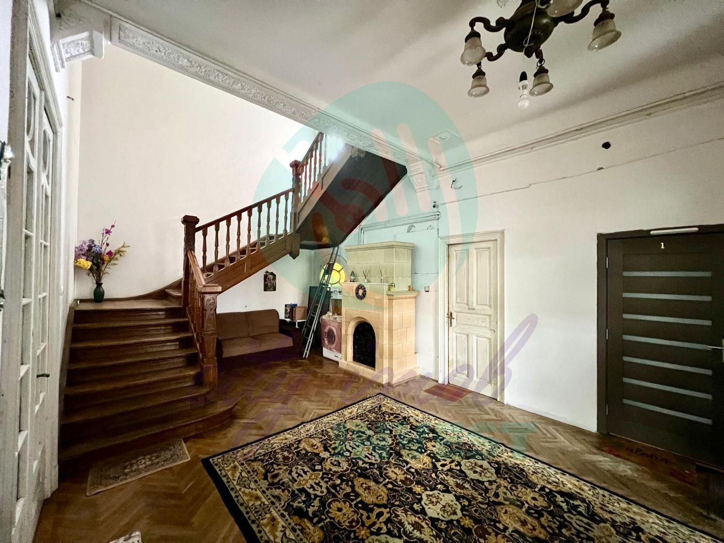 Apartament în vilă interbelică Unirii – Carol | | Curte | Ideal cabinet/birou - Poză 3