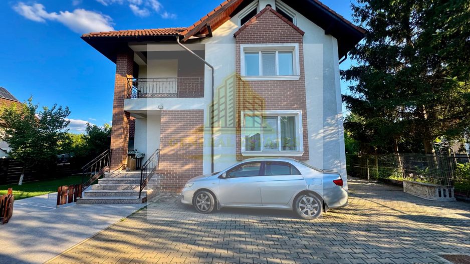 Vânzare Casă  D+P+E - 230 m.p. - Bucium - Poză 2