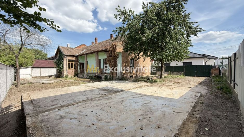 Casă de renovat cu teren 557 mp, central Str. Gh. Barițiu - Carei - Poză 2