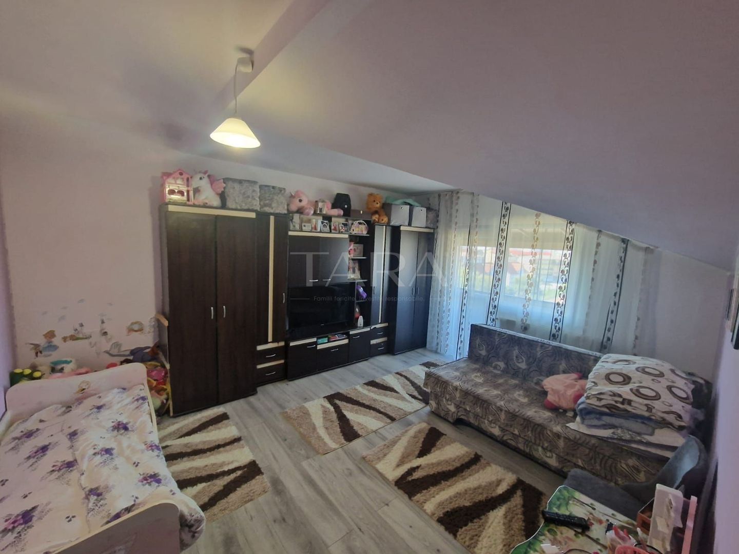 Apartament cu 1 camera in zona centrala a localitatii - Poză 1