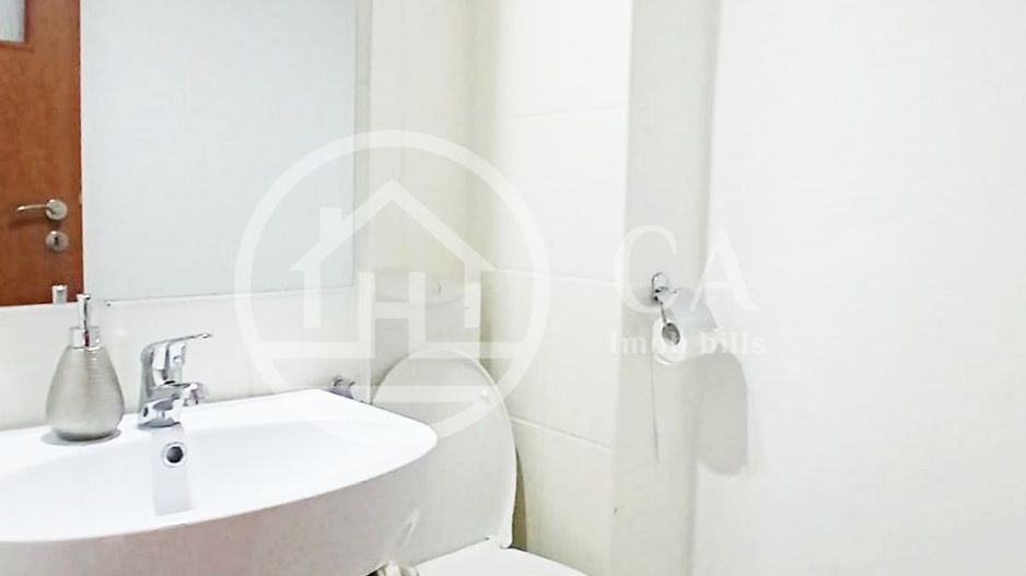Apartament de vânzare cu 3 camere în zona Rogerius, Oradea - Poză 14