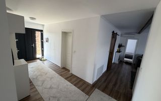 Casă de vânzare, 5 camere, mansardă, mobilată și utilată, Miroslava - Poză 8