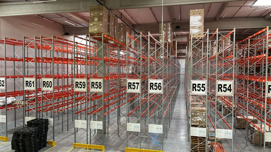 Spațiu cu rafturi pentru Logistică/Depozitare - Poză 3