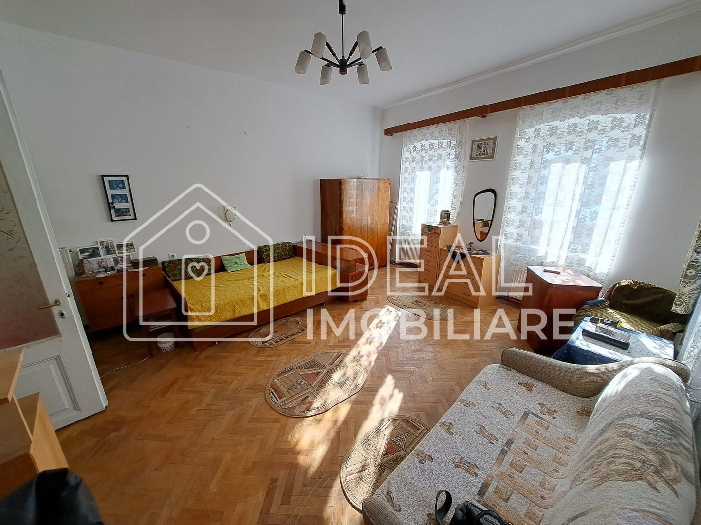 Apartament cu 2 camere si pivnita, zona Ultracentrala - Poză 1