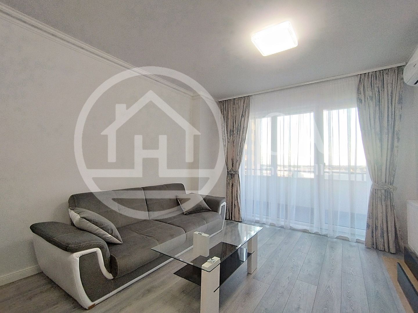 Apartament cu 3 camere de inchiriat in Victoria Residence, Oradea - Poză 3